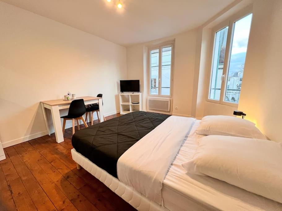 Appartement Maciet 4- Centre Ville Meaux-Gare-Disney Eksteriør bilde